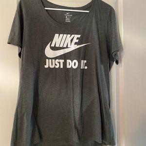 Nike top!